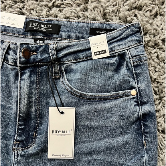 Judy Blue JB88259 High Rise Relaxed Fit Raw Hem Jeans in Medium Wash - Picture 10 of 12